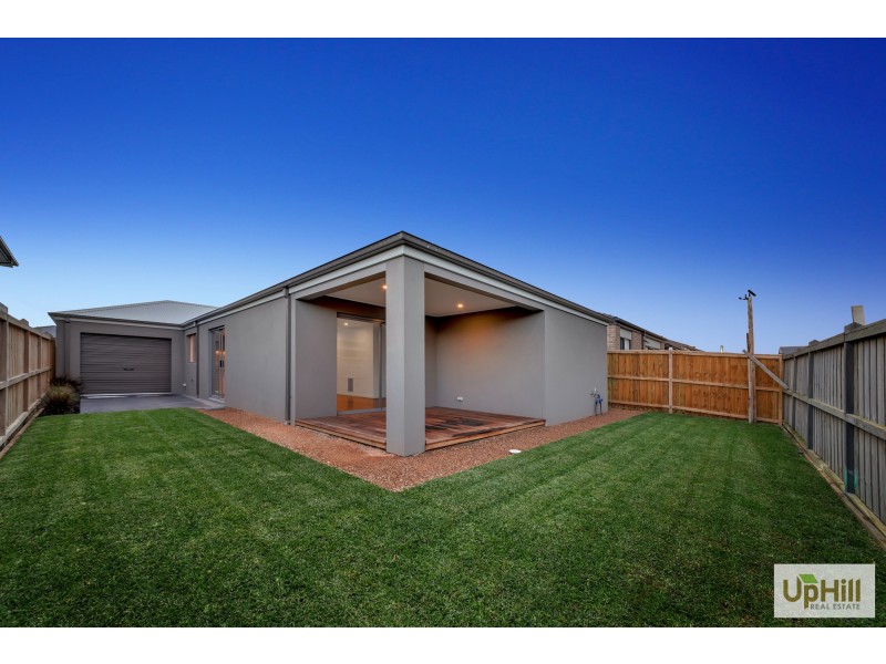 107 Moxham Drive, Clyde North VIC 3978