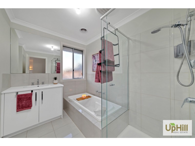 17 Morecroft Avenue, Croydon VIC 3136