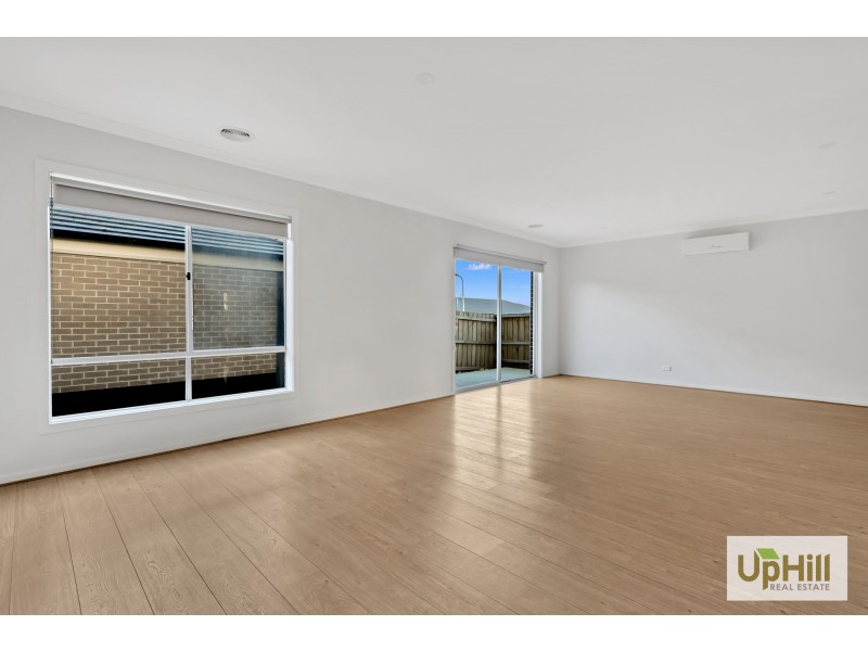 19 ELISTON AVENUE, Clyde VIC 3978