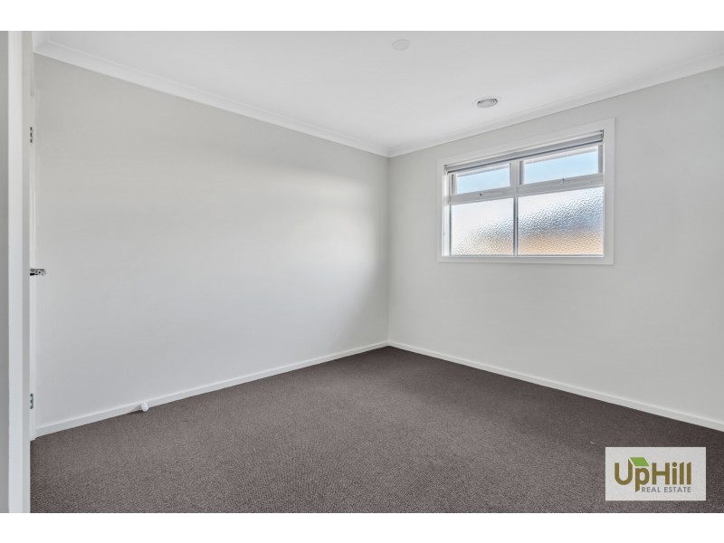 19 ELISTON AVENUE, Clyde VIC 3978