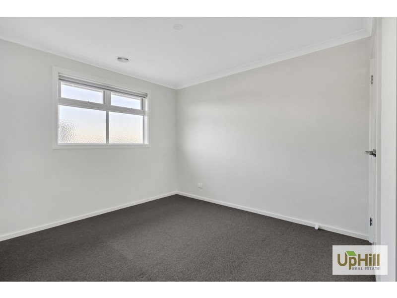 19 ELISTON AVENUE, Clyde VIC 3978