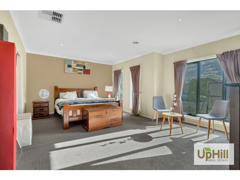 5 RAMMER WAY, Cranbourne East VIC 3977