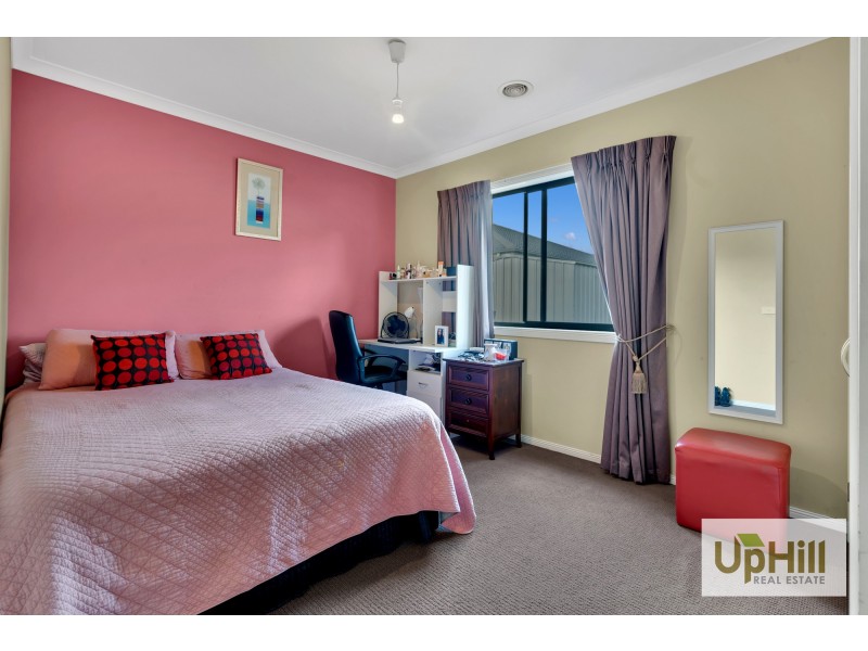 5 RAMMER WAY, Cranbourne East VIC 3977