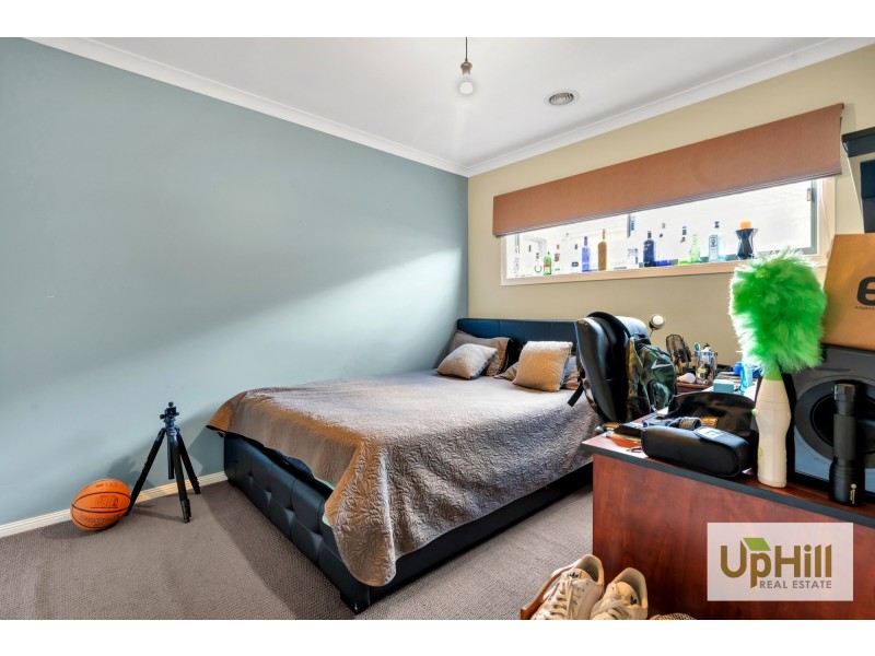 5 RAMMER WAY, Cranbourne East VIC 3977