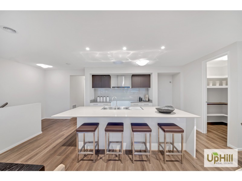 18 REVELWOOD WAY, Clyde North VIC 3978