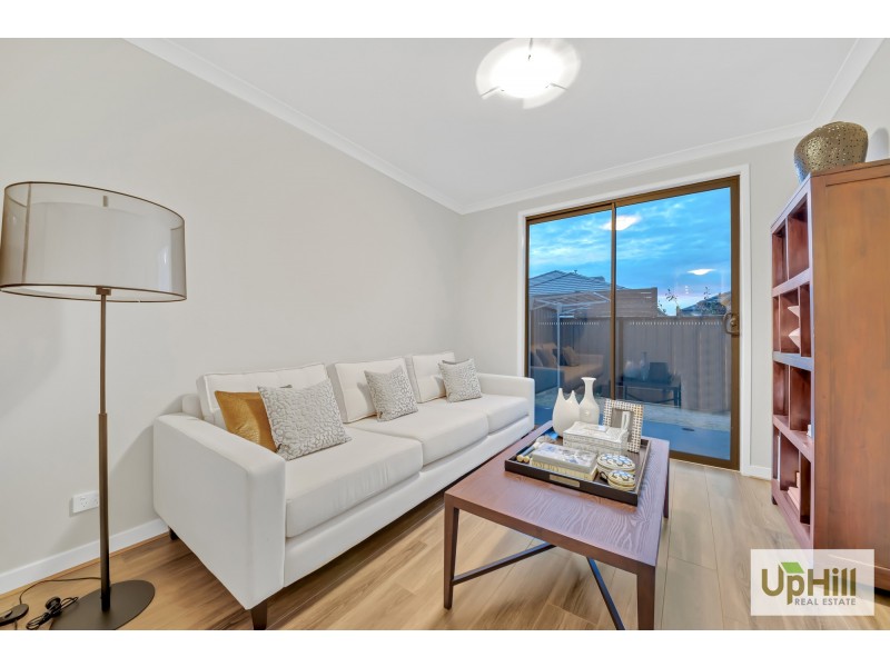 18 REVELWOOD WAY, Clyde North VIC 3978