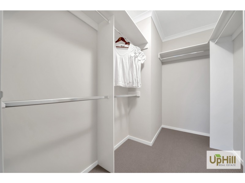 18 REVELWOOD WAY, Clyde North VIC 3978