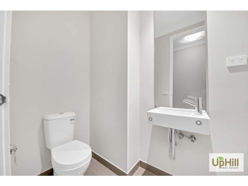 18 REVELWOOD WAY, Clyde North VIC 3978