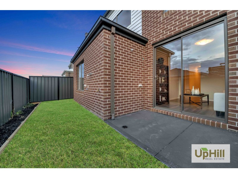 18 REVELWOOD WAY, Clyde North VIC 3978