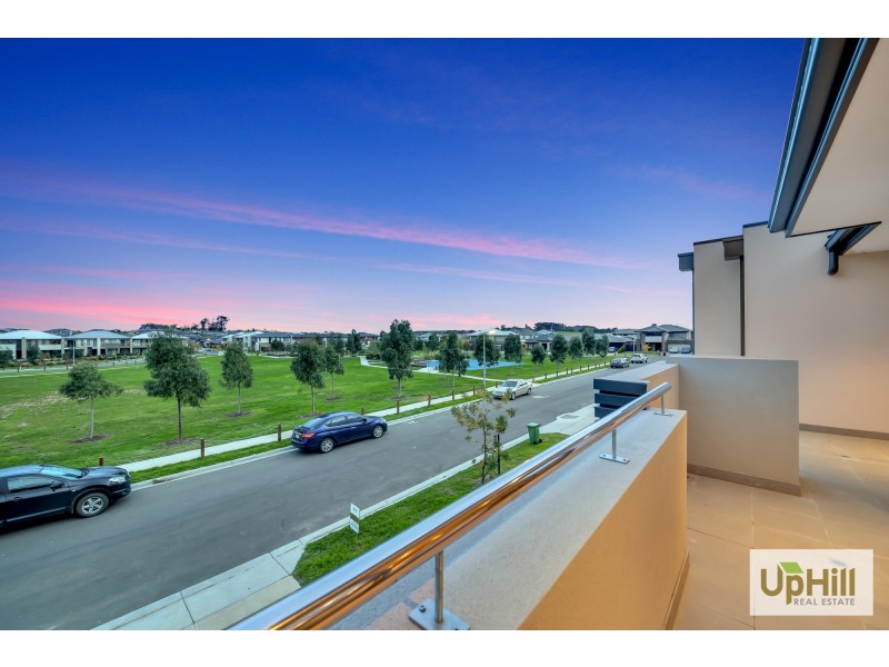 18 REVELWOOD WAY, Clyde North VIC 3978