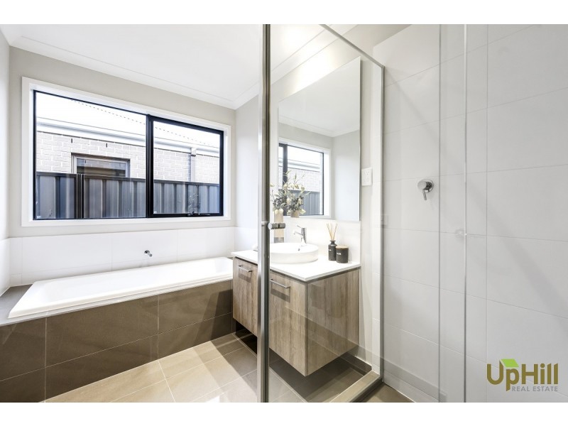 23  Aspire Avenue, Clyde North VIC 3978