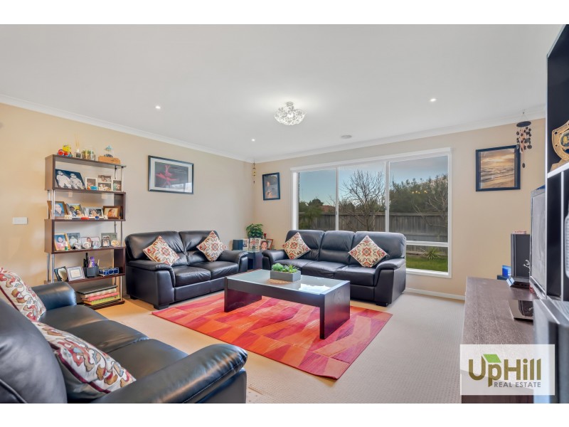 54 YAMMERBOOK WAY, Cranbourne East VIC 3977