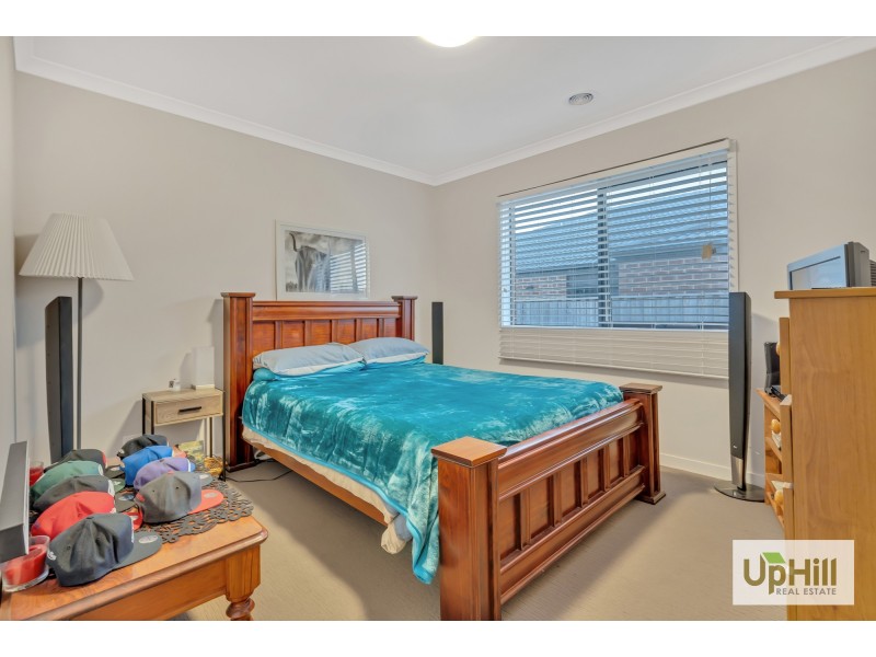 12 Dame Avenue, Clyde North VIC 3978