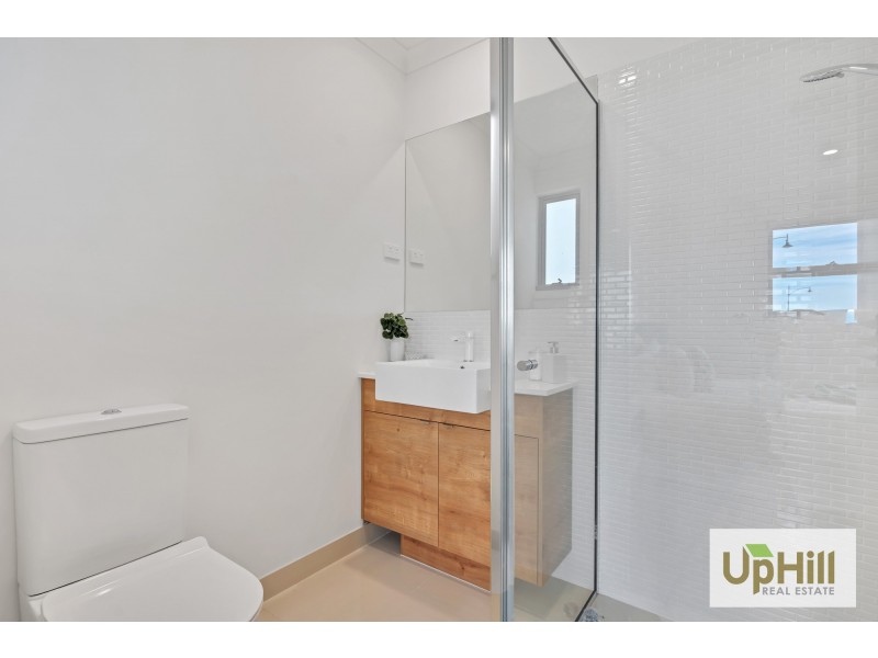 1/1 PRISCILLA PLACE, Pakenham VIC 3810