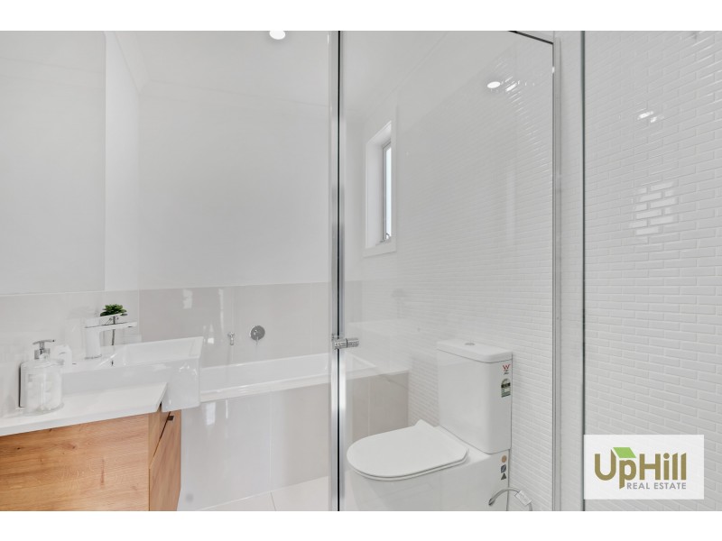 1/1 PRISCILLA PLACE, Pakenham VIC 3810