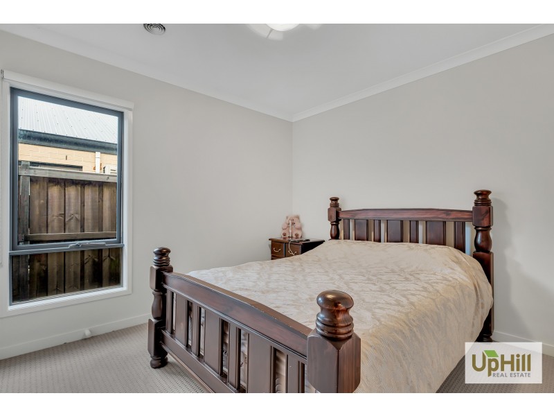 30 COMPTON WAY, Clyde North VIC 3978