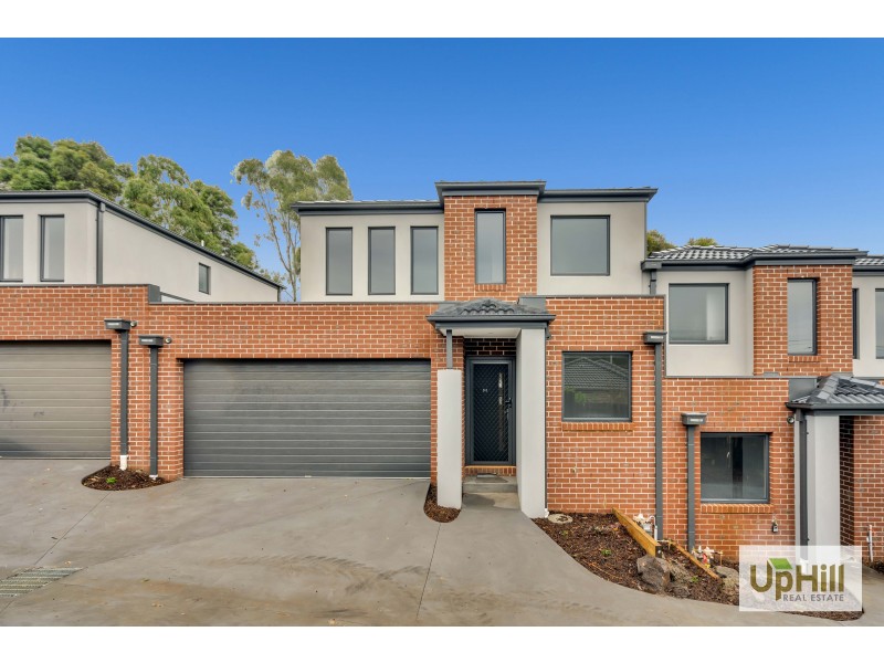 52 INNES COURT, Berwick VIC 3806