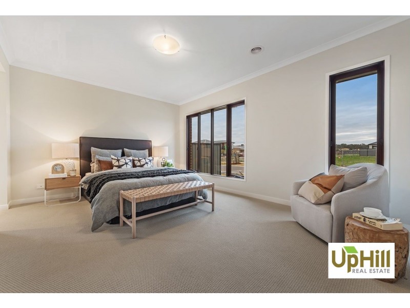 19 Aspire Avenue, Clyde North VIC 3978