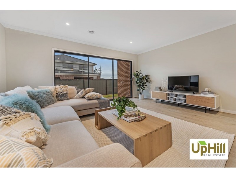 19 Aspire Avenue, Clyde North VIC 3978