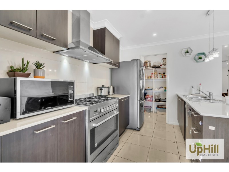 12 BARTER CRESCENT, Cranbourne East VIC 3977