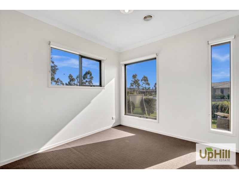 65 SELANDRA BLVD, Clyde North VIC 3978