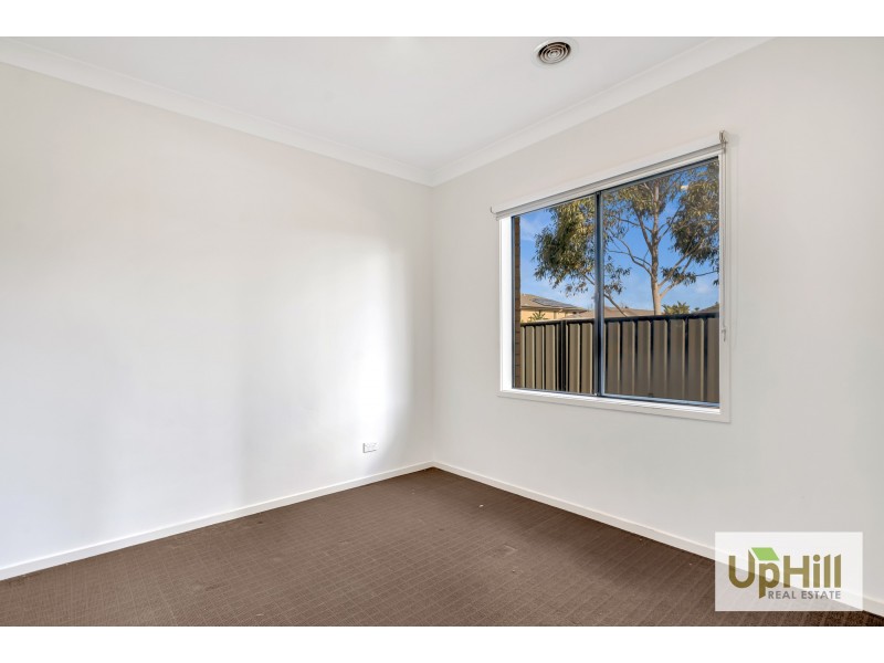 65 SELANDRA BLVD, Clyde North VIC 3978