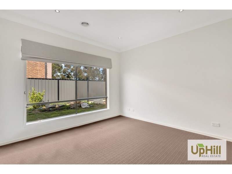 65 SELANDRA BLVD, Clyde North VIC 3978