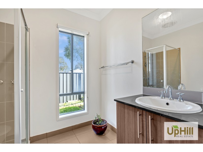 65 SELANDRA BLVD, Clyde North VIC 3978