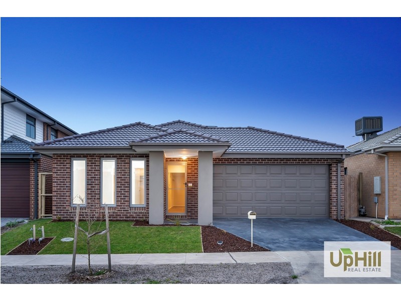 22 COLONNADE STREET, Clyde North VIC 3978