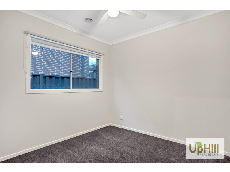 22 COLONNADE STREET, Clyde North VIC 3978