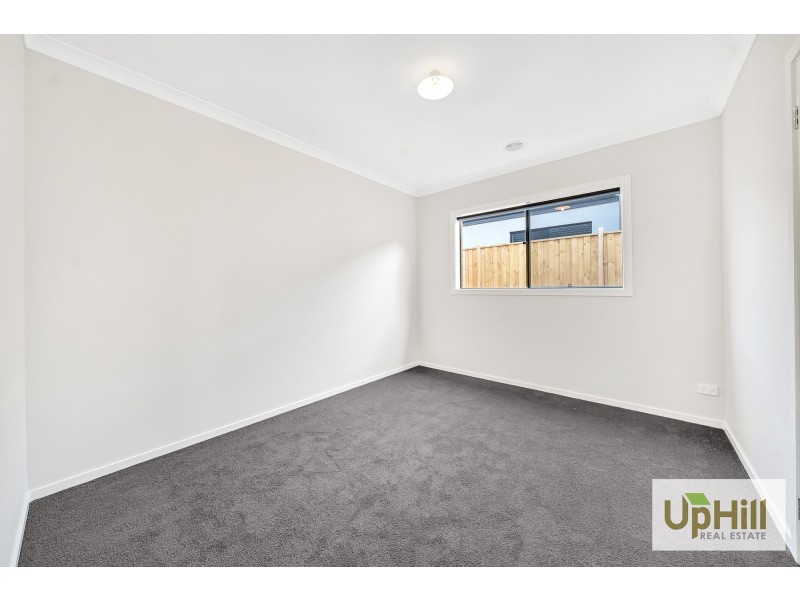 23 PARAGON DRIVE, Clyde North VIC 3978