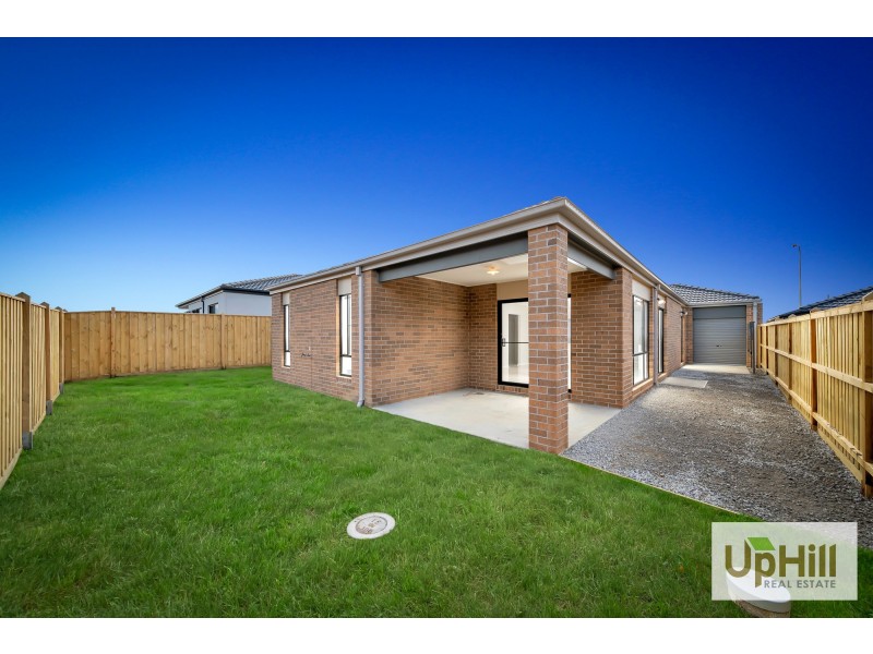 23 PARAGON DRIVE, Clyde North VIC 3978