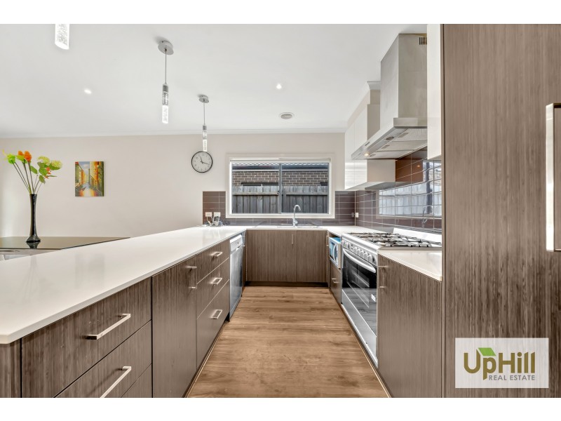 6 FERRARI DRIVE, Cranbourne East VIC 3977