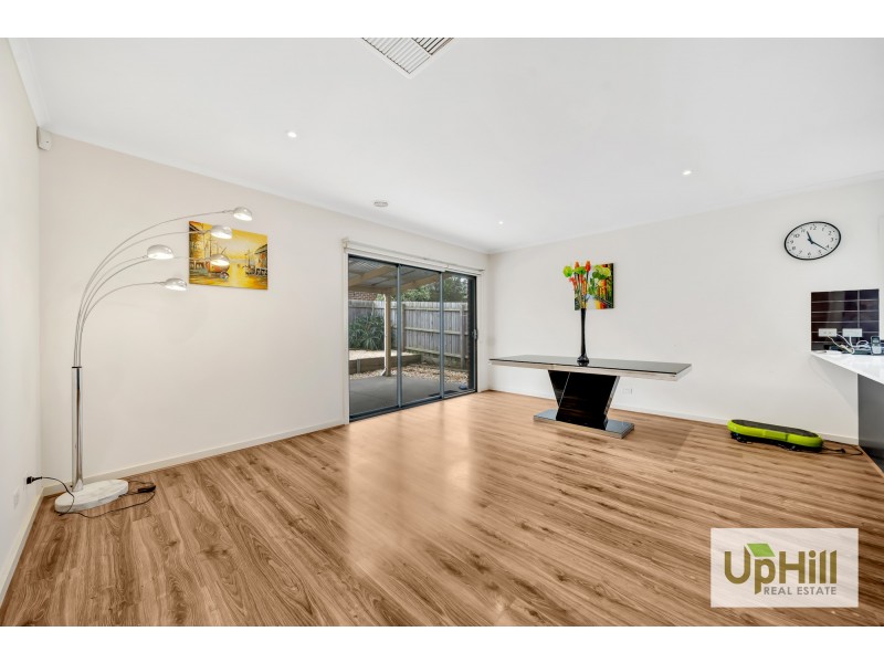 6 FERRARI DRIVE, Cranbourne East VIC 3977