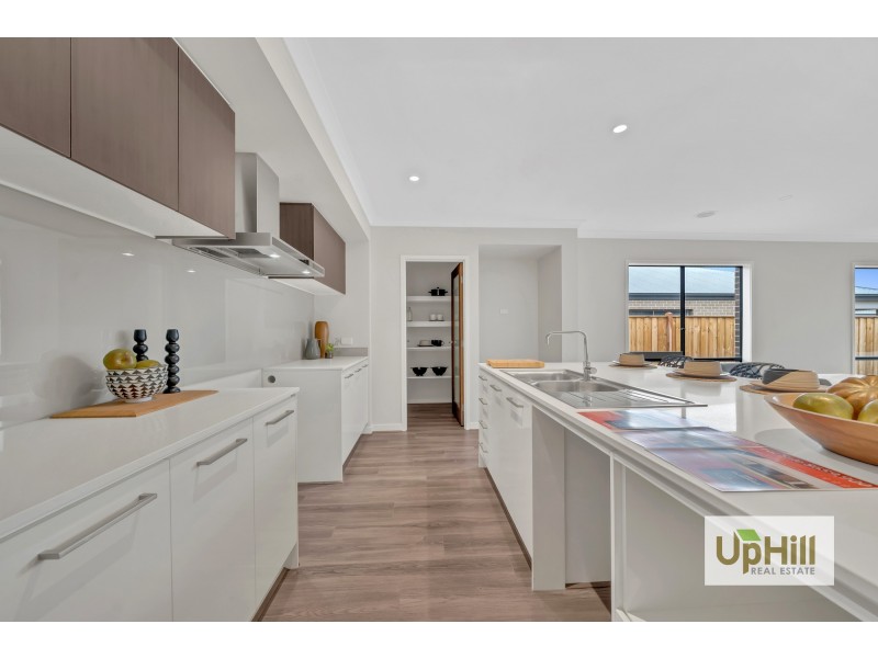 29 Pablo Drive, Clyde North VIC 3978