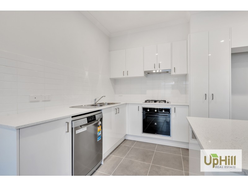 9 SHIRAZ WAY, Pakenham VIC 3810