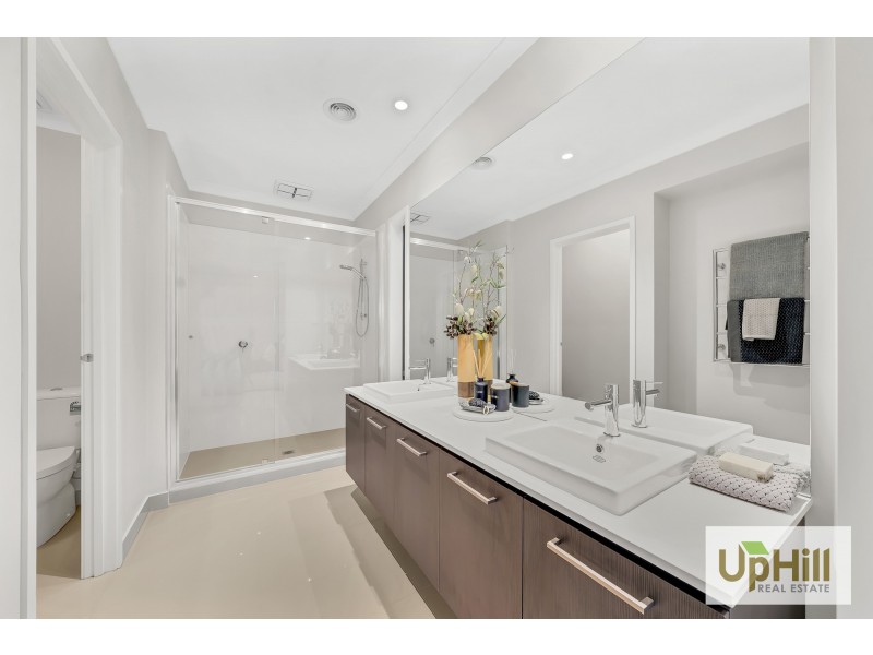 17  PABLO DRIVE, Clyde North VIC 3978