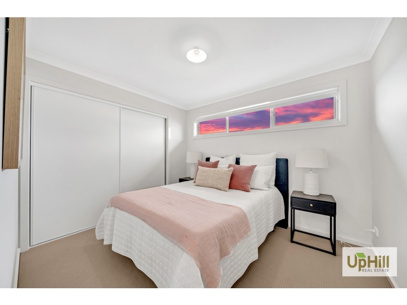 8 Corbin Walk, Officer VIC 3809