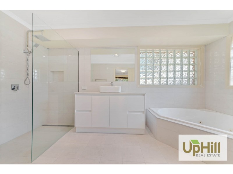 1 MERION COURT, Rowville VIC 3178