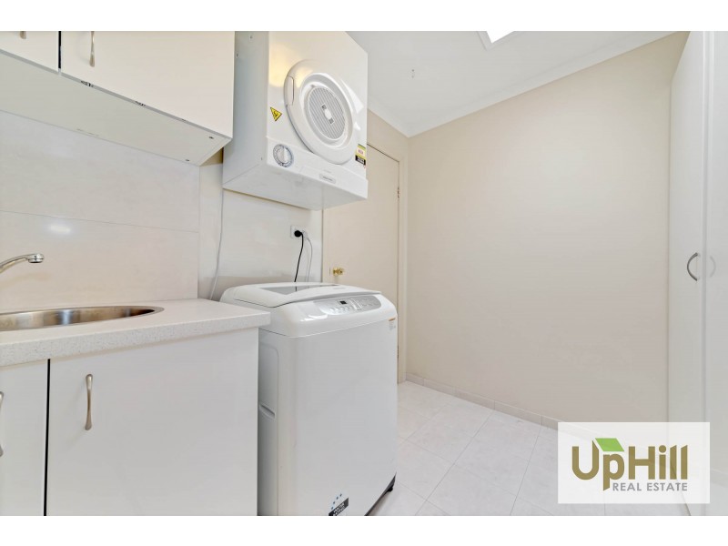 1 MERION COURT, Rowville VIC 3178