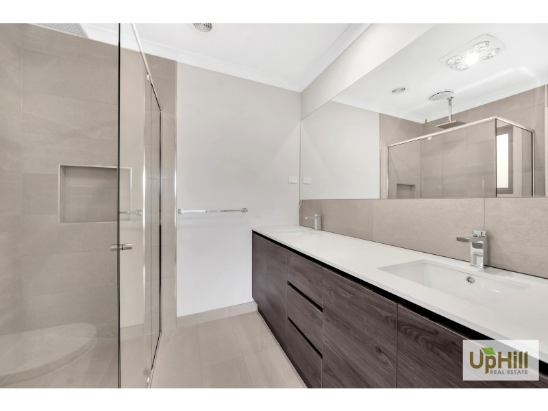 Clyde North VIC 3978