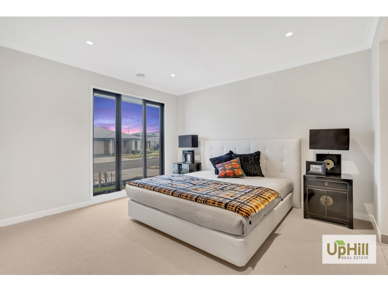 20  Hollybush Avenue, Clyde VIC 3978