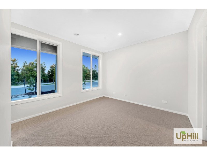 33 CHEROKEE PARADE, Clyde VIC 3978