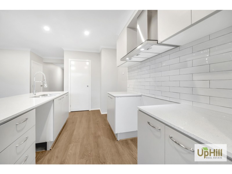 33 CHEROKEE PARADE, Clyde VIC 3978