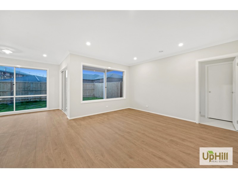 33 CHEROKEE PARADE, Clyde VIC 3978