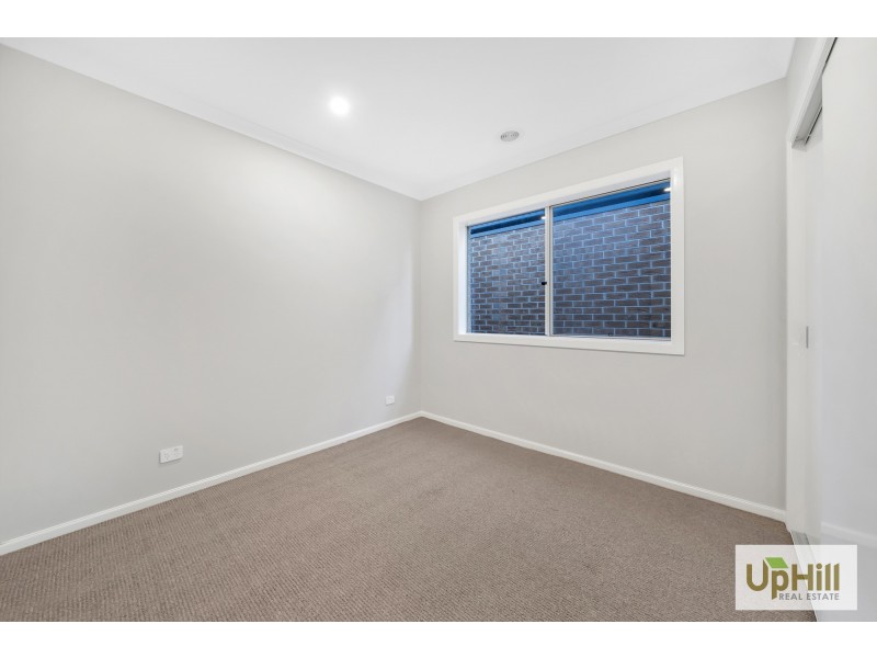 33 CHEROKEE PARADE, Clyde VIC 3978