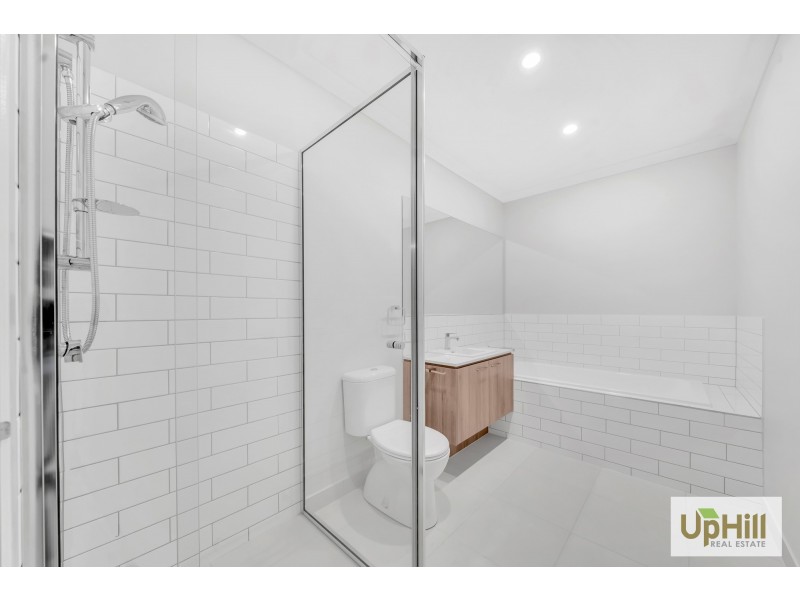 33 CHEROKEE PARADE, Clyde VIC 3978