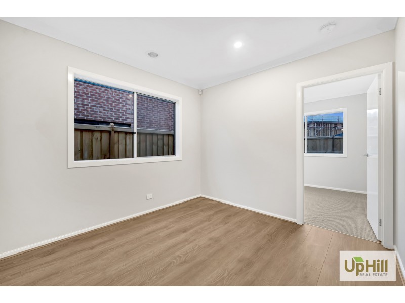 33 CHEROKEE PARADE, Clyde VIC 3978