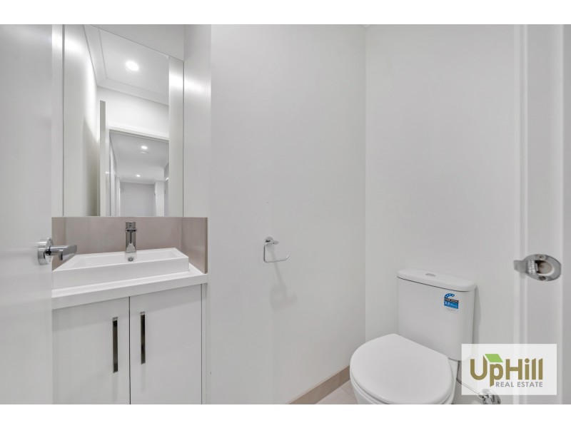 27 SCORCHIN DRIVE, Cranbourne South VIC 3977