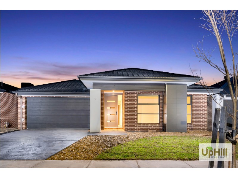 21 SHULZE DRIVE, Clyde North VIC 3978